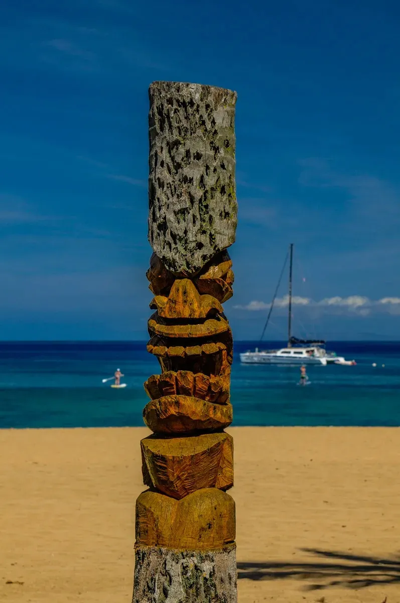 Hawaiian Totem - Office Wall Art