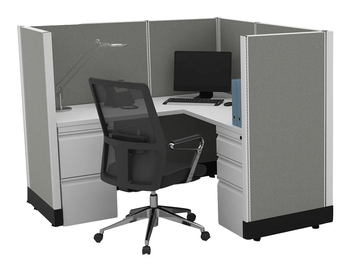L Shaped Cubicle with Power