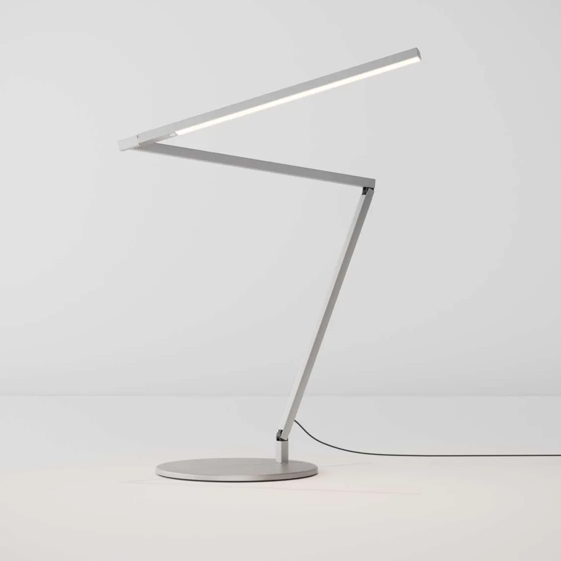 Koncept Z-Bar Desk Lamp