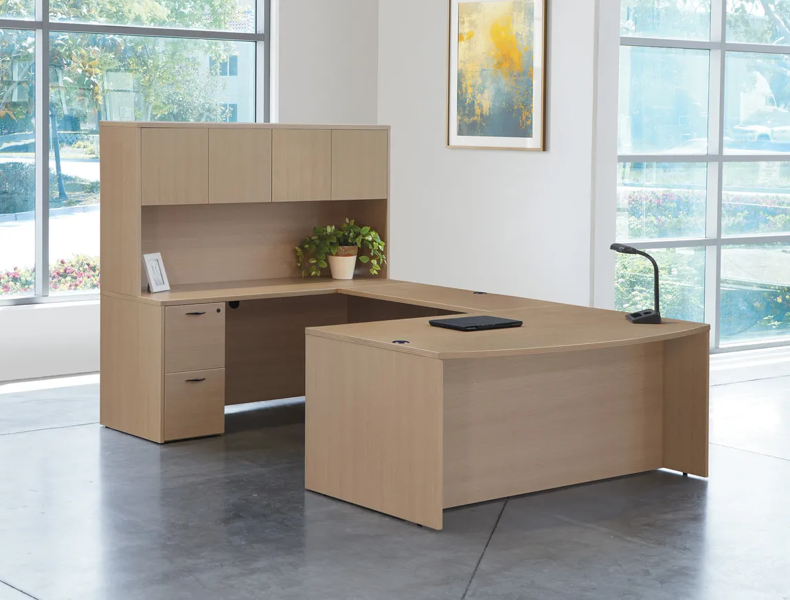 U Shaped Desk with Hutch