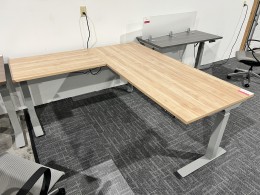 Height-Adjustable L-Shaped Desk