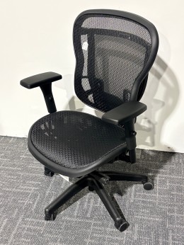 Black Mesh Task Chair